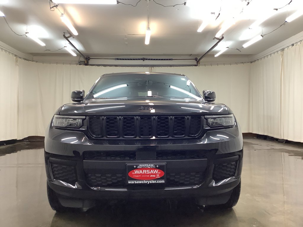New 2025 Jeep Grand Cherokee L Altitude image 11