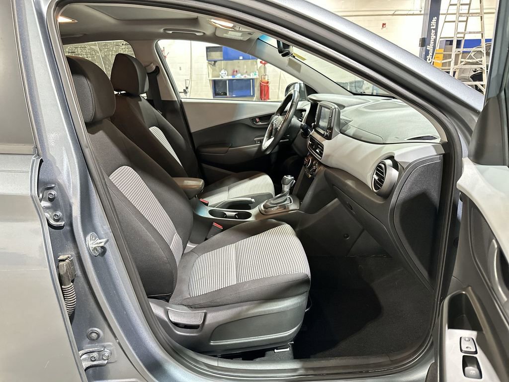 Used 2019 Hyundai Kona SEL w/ SEL Tech Package 02 image 25