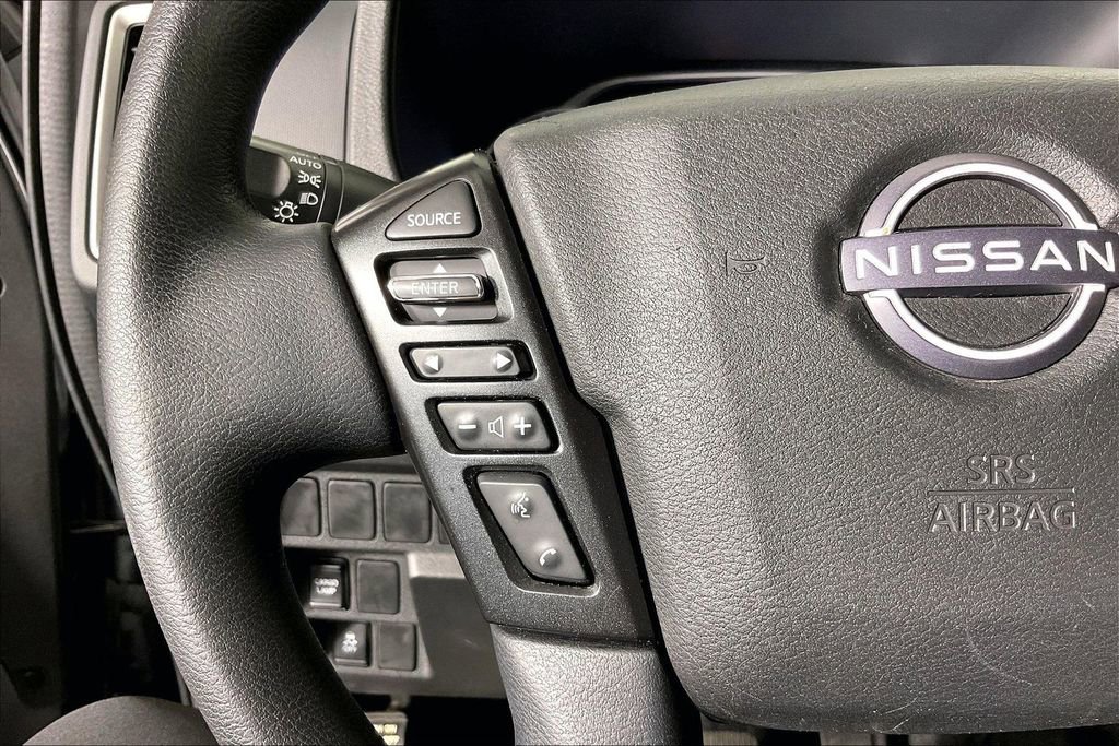Used 2023 Nissan Frontier SV image 25