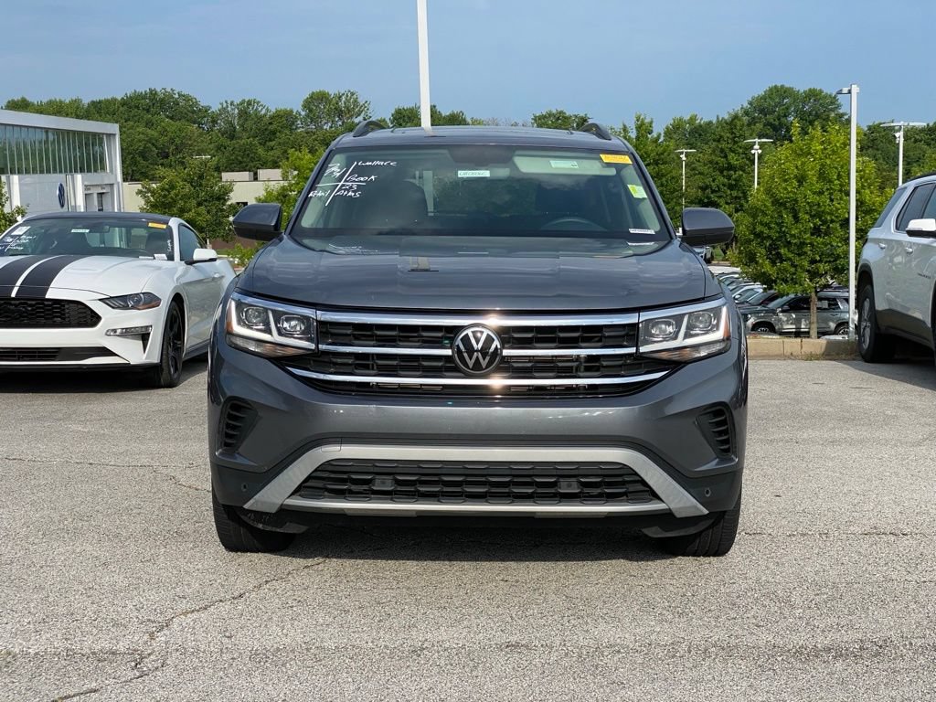 Used 2023 Volkswagen Atlas SE AWD/4WD image 2