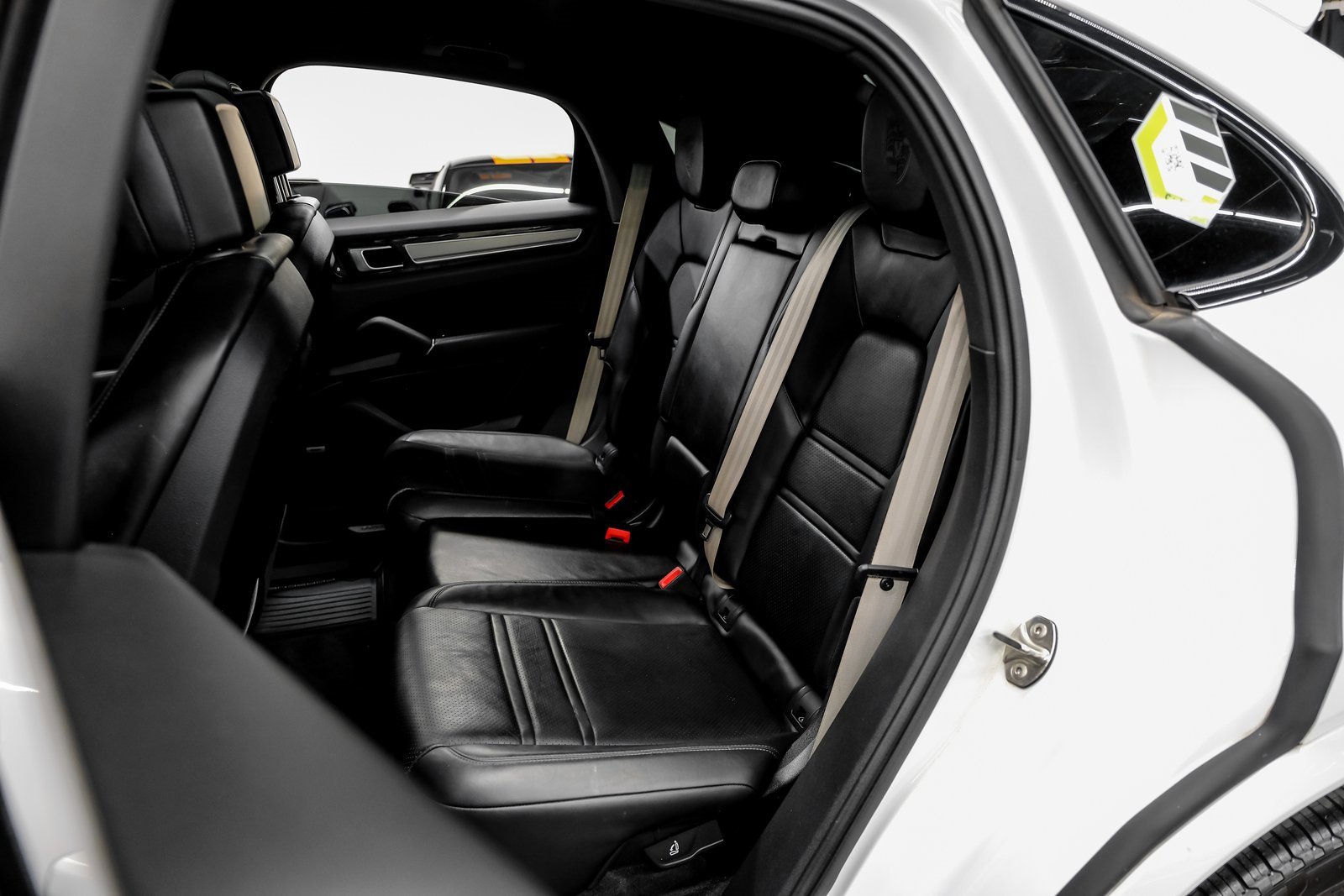 Used 2023 Porsche Cayenne Coupe image 51