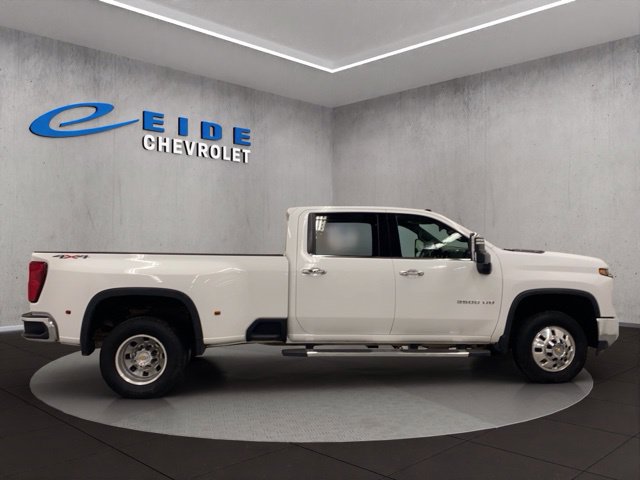 Used 2026 Chevrolet Silverado 3500 LTZ w/ LTZ Convenience Package AWD/4WD image 17