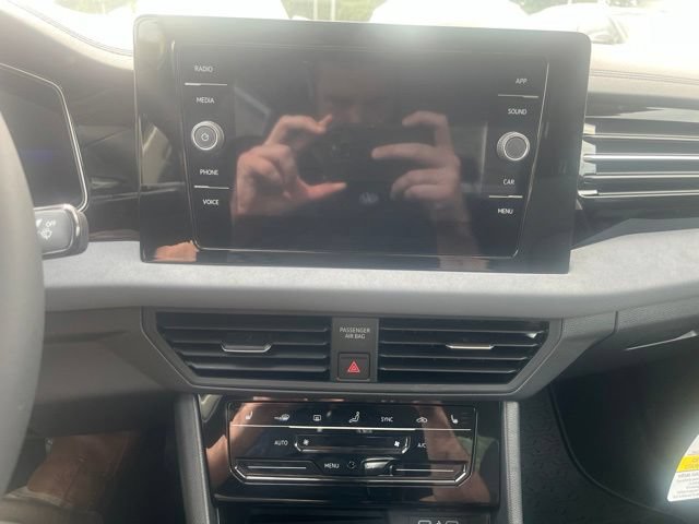 New 2026 Volkswagen Jetta SE FWD image 16