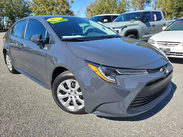 Used 2025 Toyota Corolla LE image 8