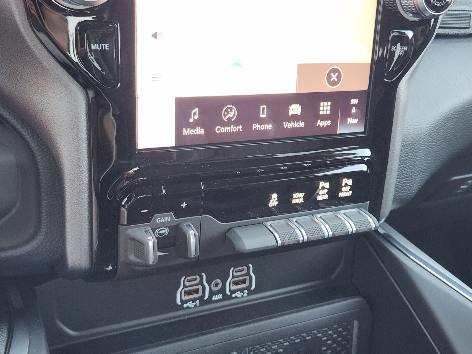 New 2026 RAM 2500 Laramie w/ Night Edition image 18