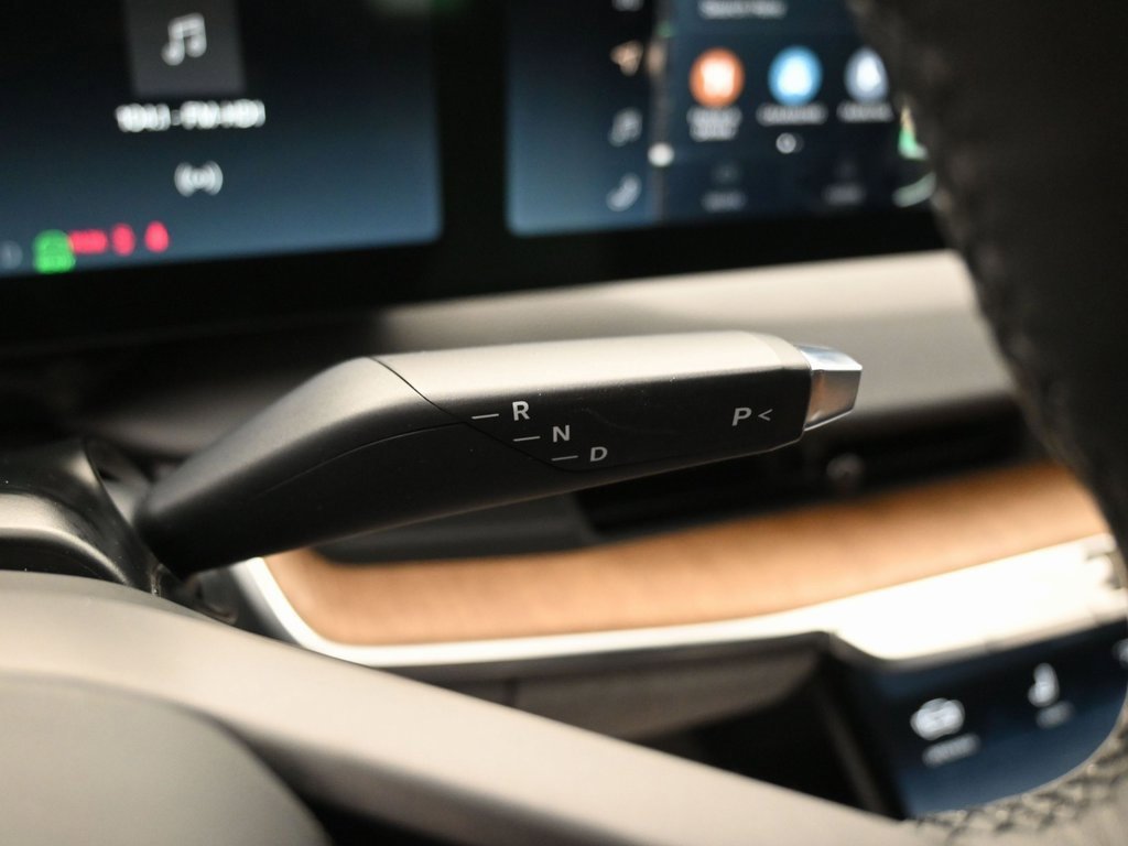 Used 2024 Lucid Air Touring image 16