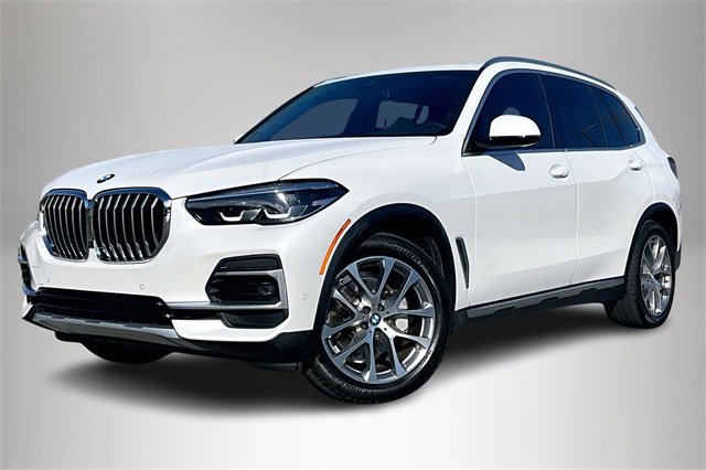 Used 2022 BMW X5 sDrive40i w/ Premium Package image 2