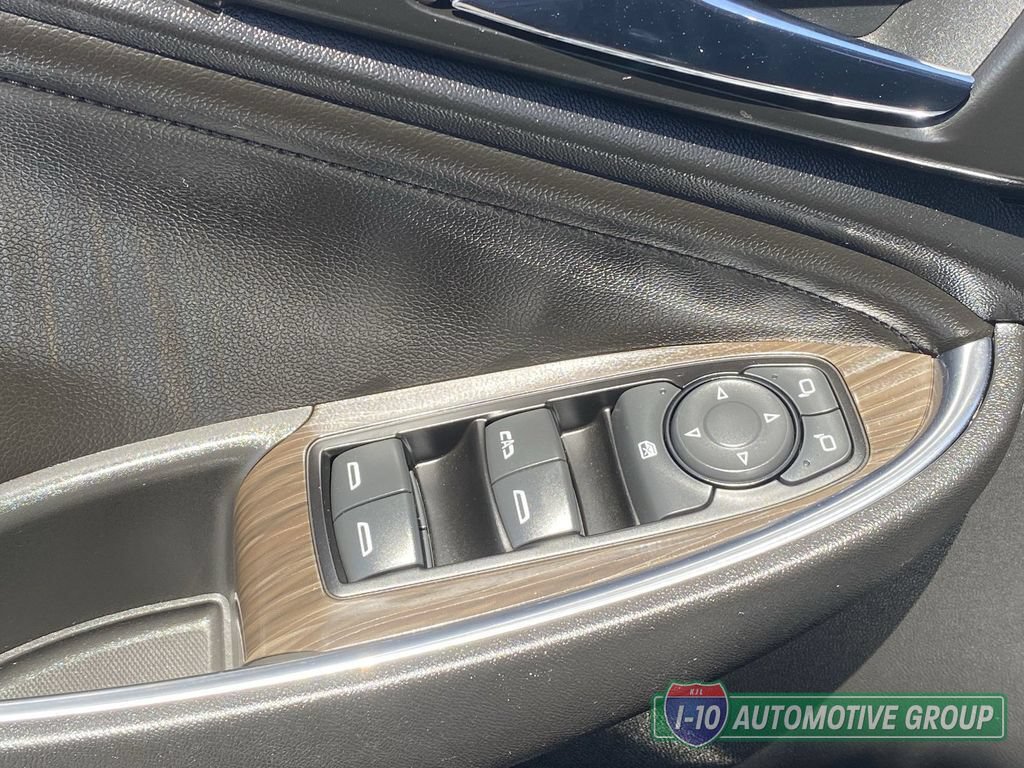 Used 2017 Chevrolet Malibu Premier w/ Driver Confidence Package FWD image 22