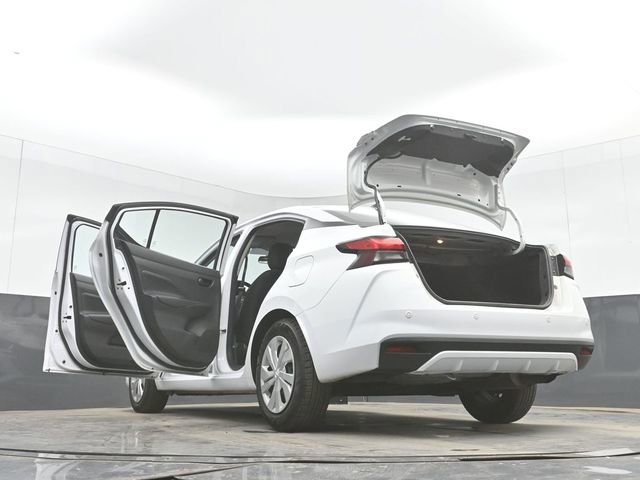 Used 2023 Nissan Versa S FWD image 51