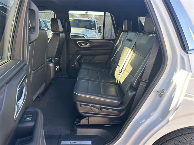 Used 2024 GMC Yukon SLT image 24