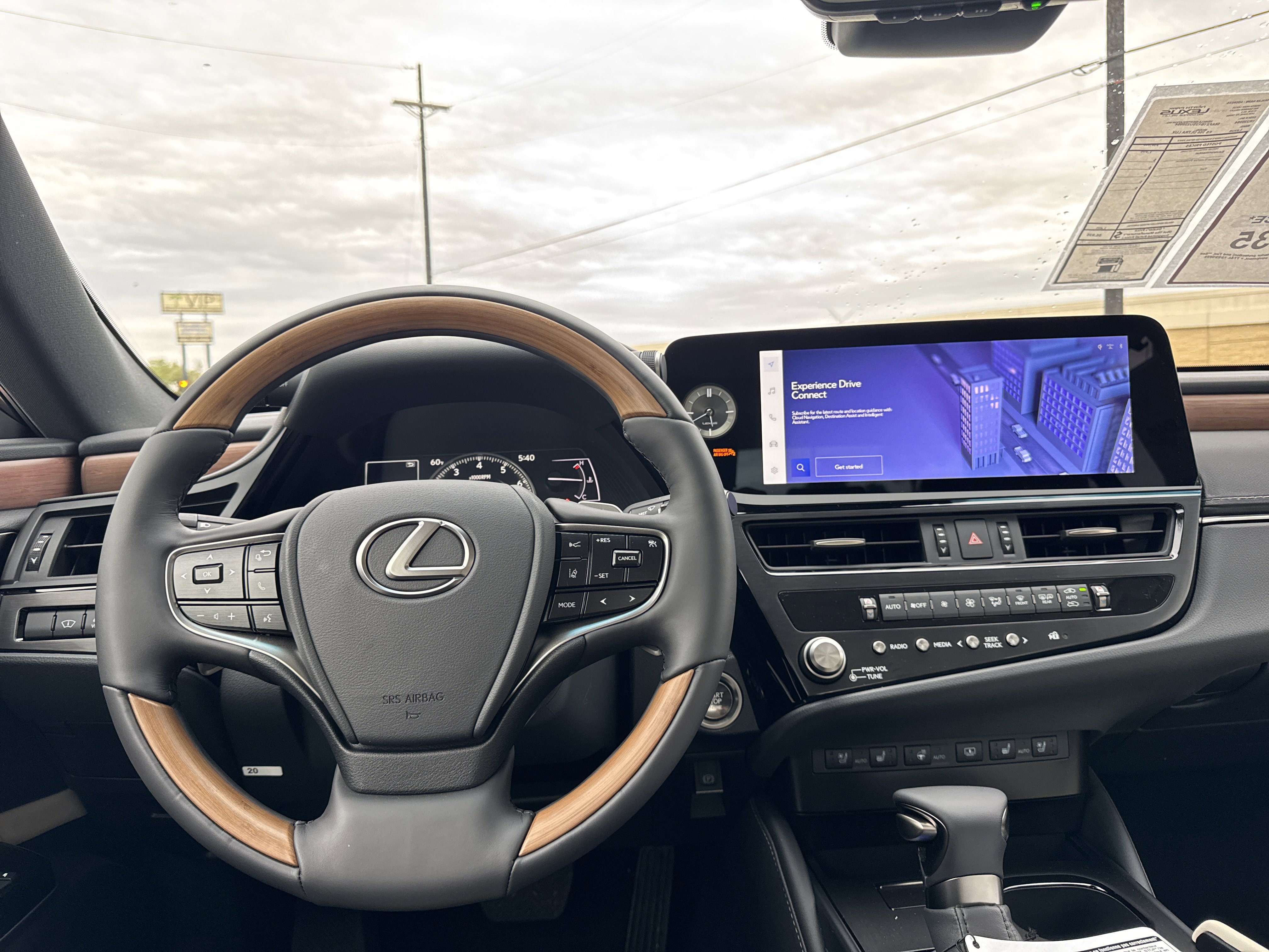 New 2025 Lexus ES 350 Ultra Luxury image 23