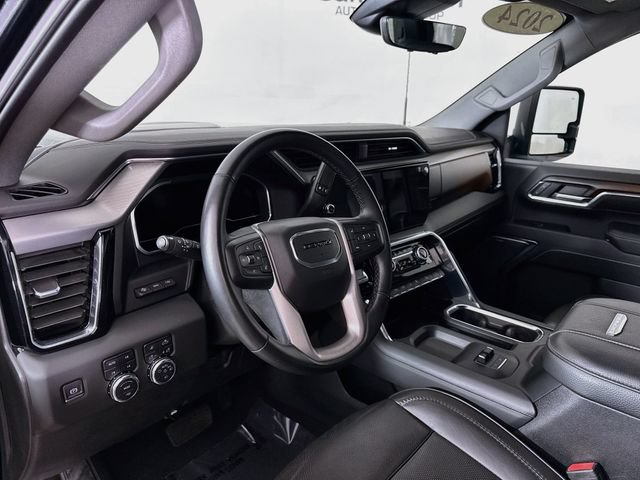 Used 2024 GMC Sierra 3500 Denali w/ Technology Package AWD/4WD image 10