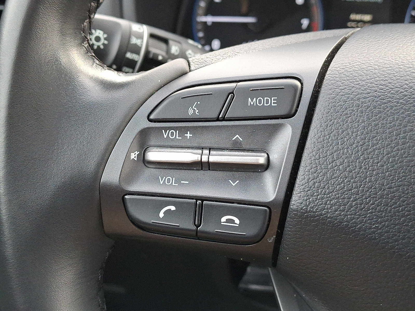 Certified 2021 Hyundai Kona Limited w/ Cargo Package image 20