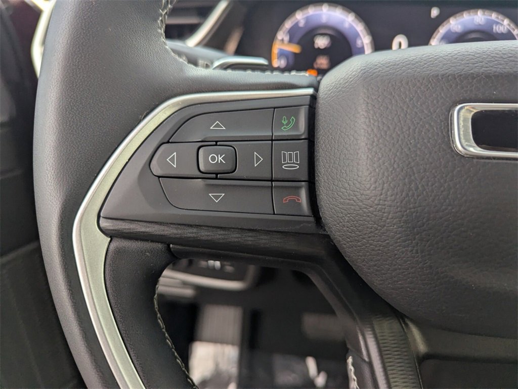 Used 2024 Jeep Grand Cherokee Altitude image 27