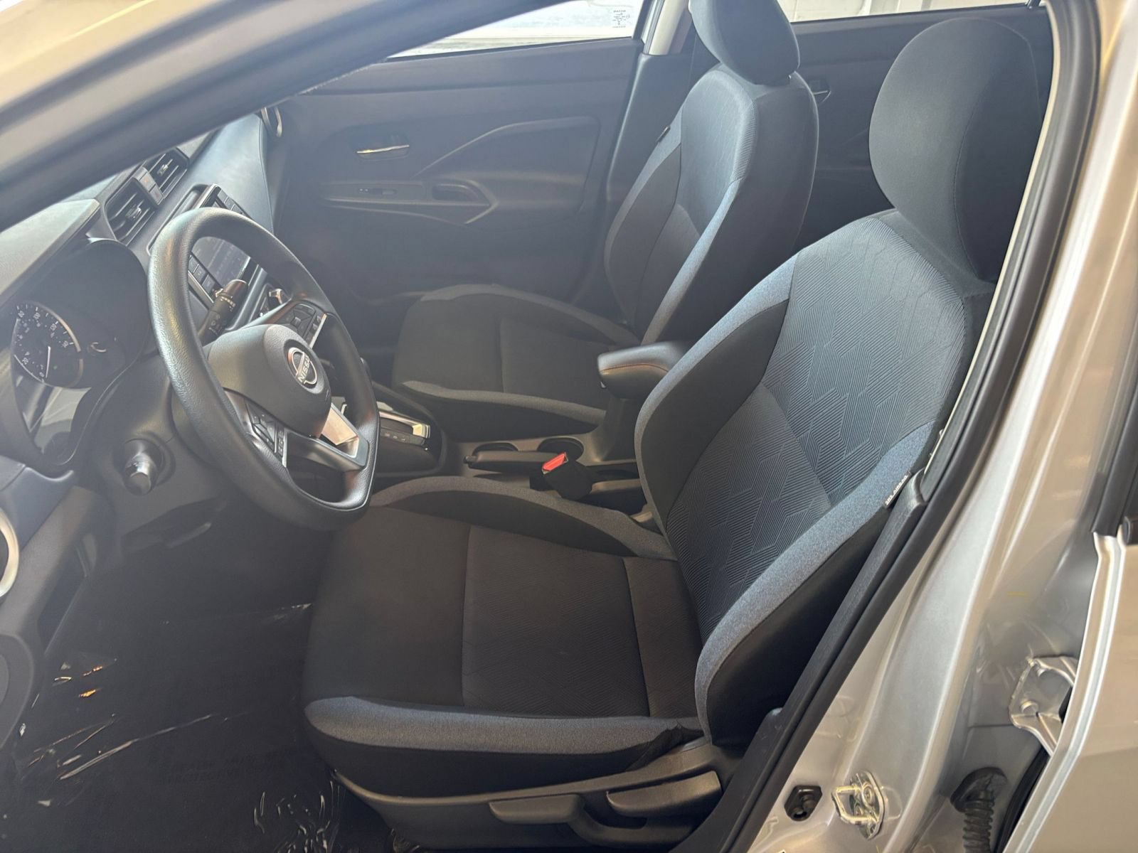 Used 2025 Nissan Versa SV FWD image 25