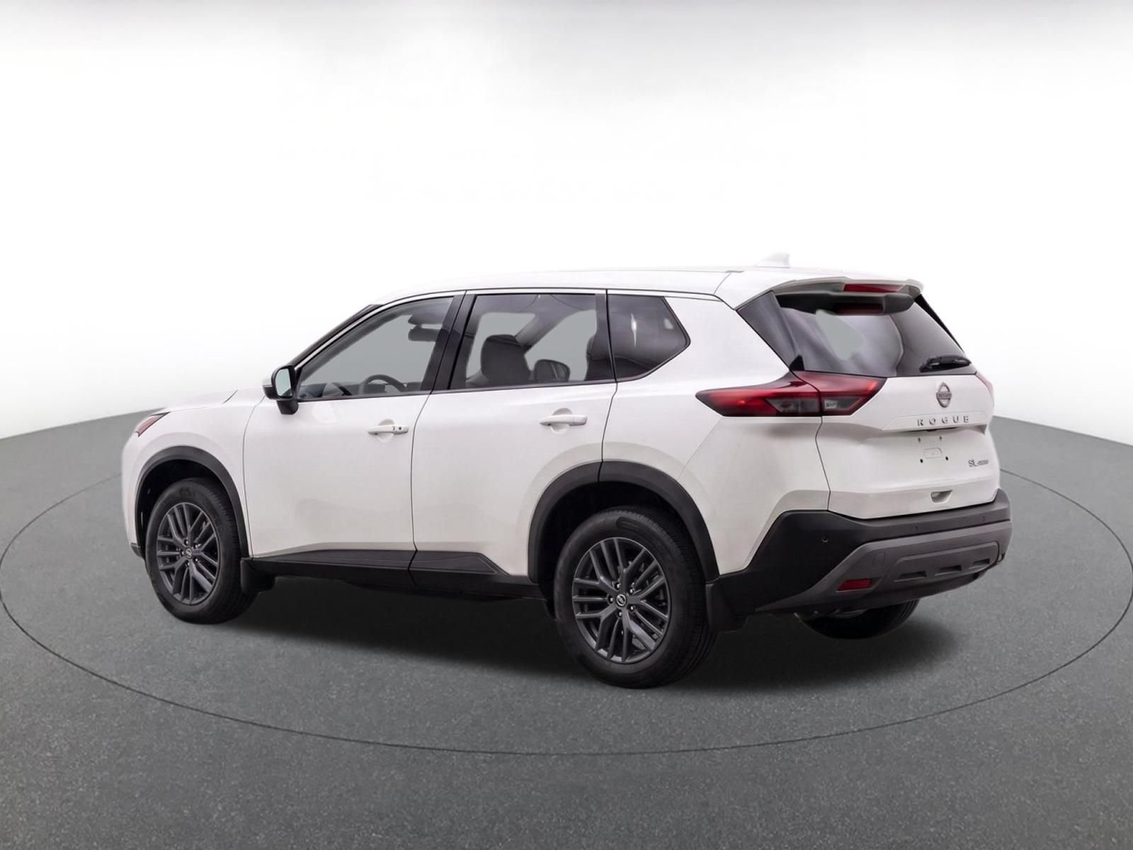 Used 2026 Nissan Rogue SV AWD/4WD image 6