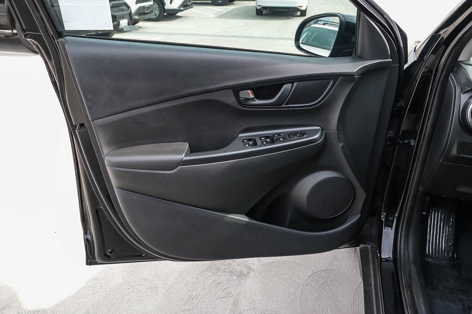 Used 2022 Hyundai Kona SEL image 21