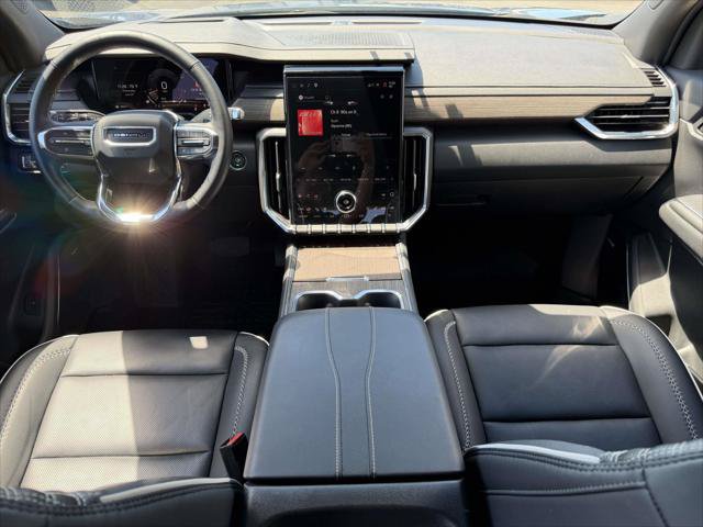 Used 2025 GMC Acadia Denali FWD image 16