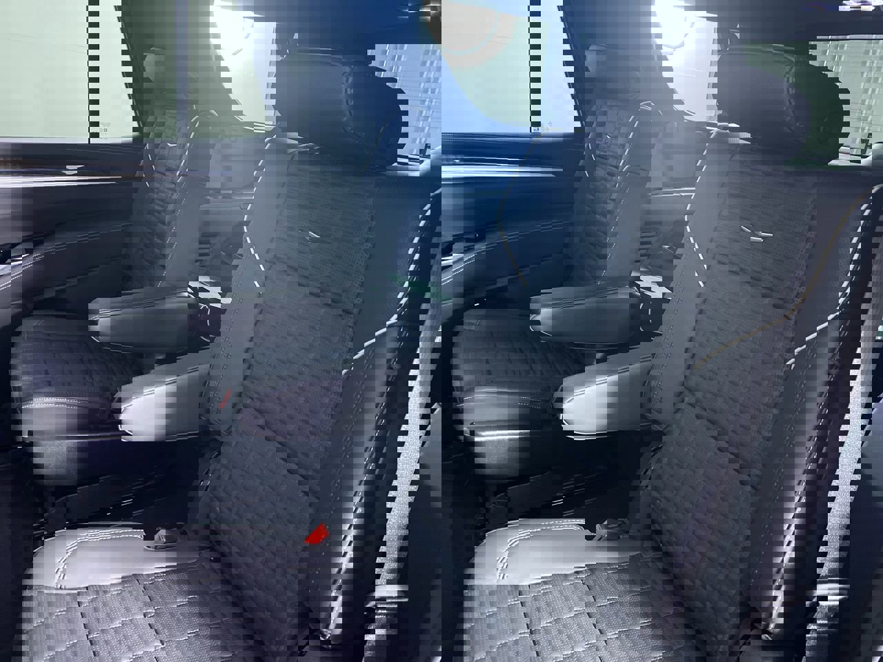 Certified 2025 Cadillac Escalade Sport Platinum w/ LPO, Floor Liner Package image 15