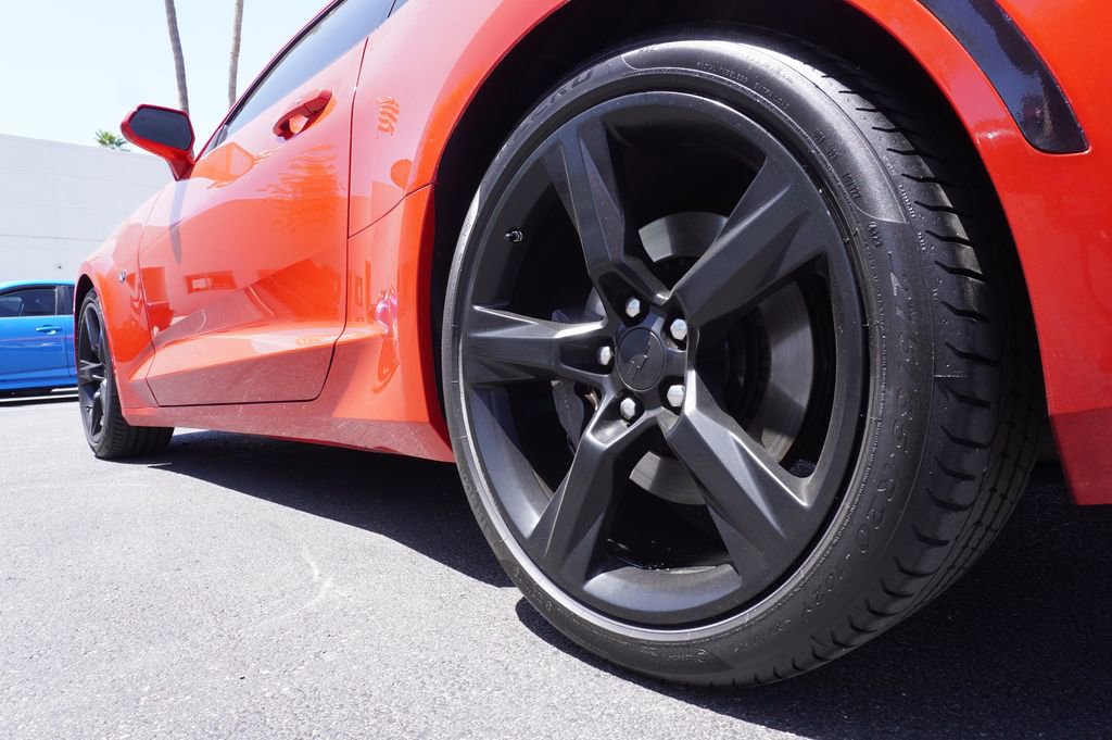Used 2017 Chevrolet Camaro SS RWD image 6