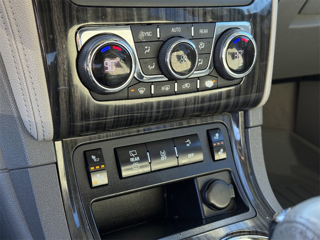 Used 2014 Chevrolet Traverse LT image 25