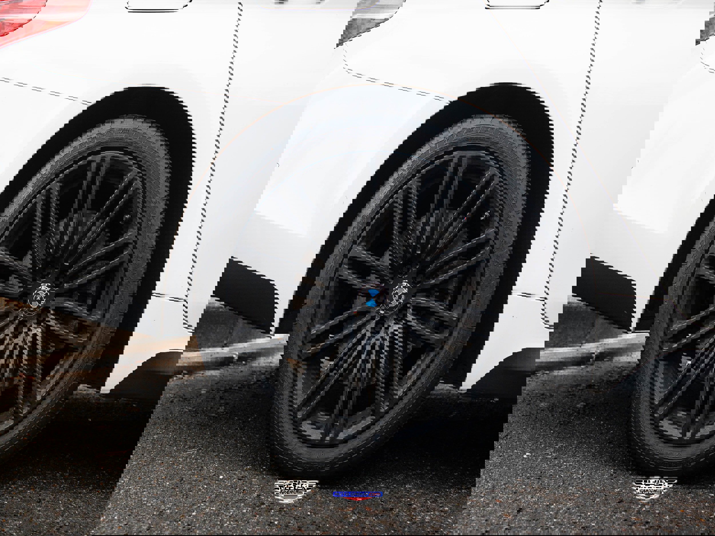 Used 2018 BMW 540i xDrive w/ M Sport Package image 11