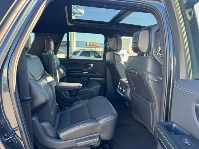 New 2026 Ford Expedition Max Platinum w/ Stealth Appearance Package image 34