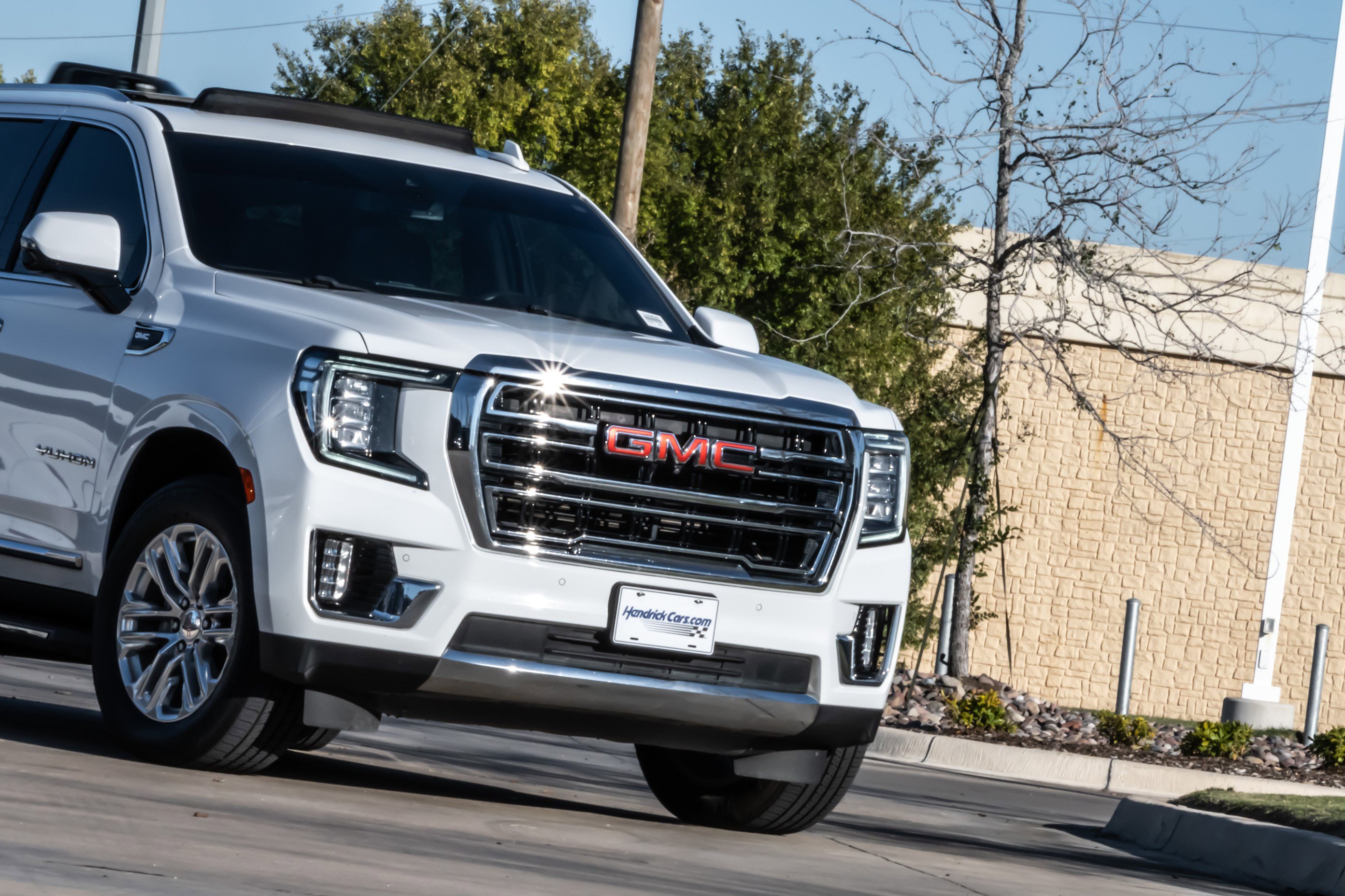 Used 2021 GMC Yukon SLT w/ SLT Premium Package image 5