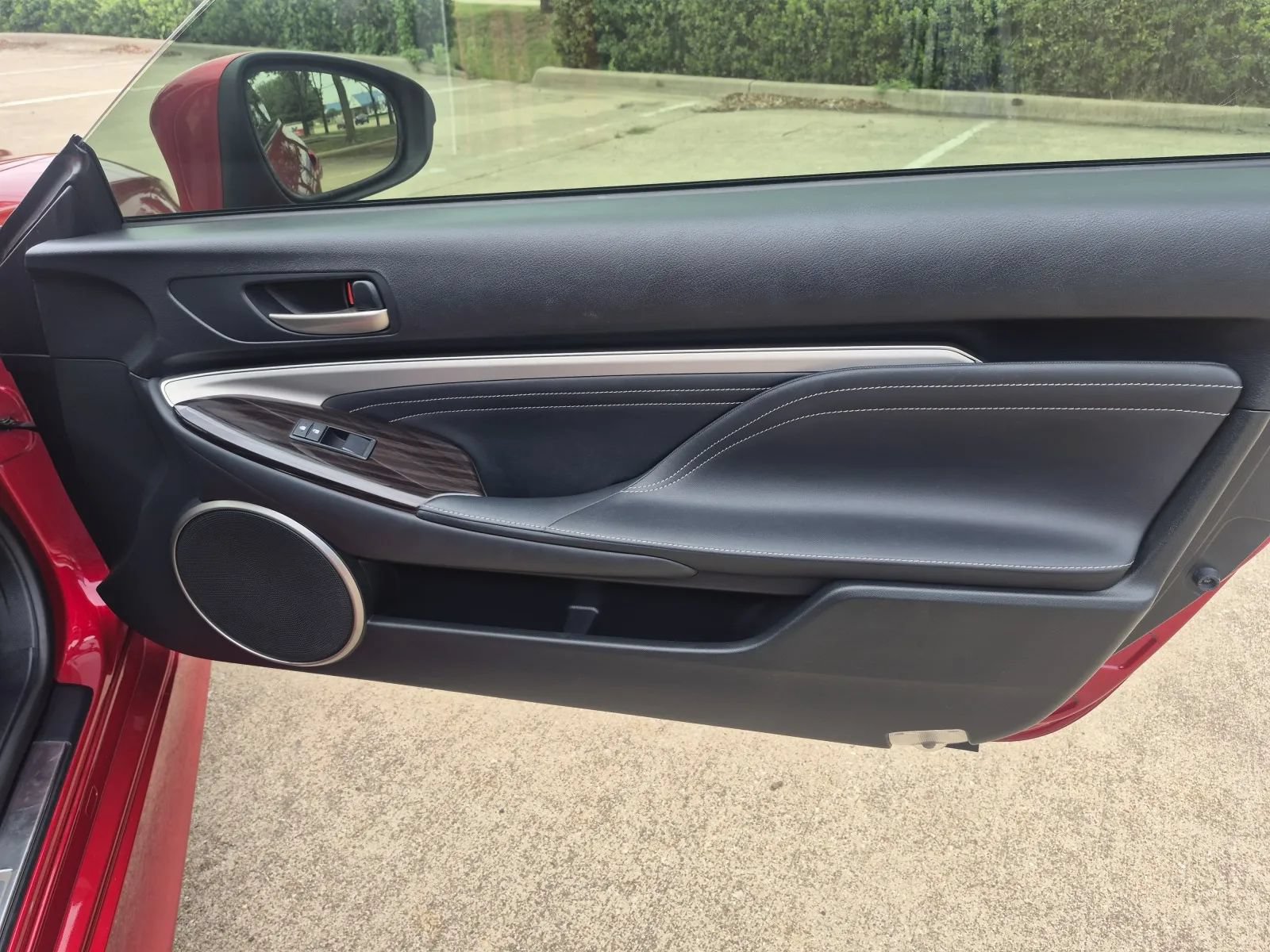 Used 2015 Lexus RC 350 w/ Luxury Package RWD image 19