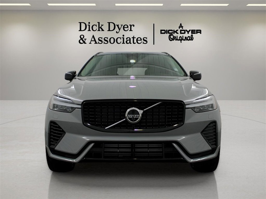 Certified 2025 Volvo XC60 T8 Ultra w/ Protection Package Premier image 9