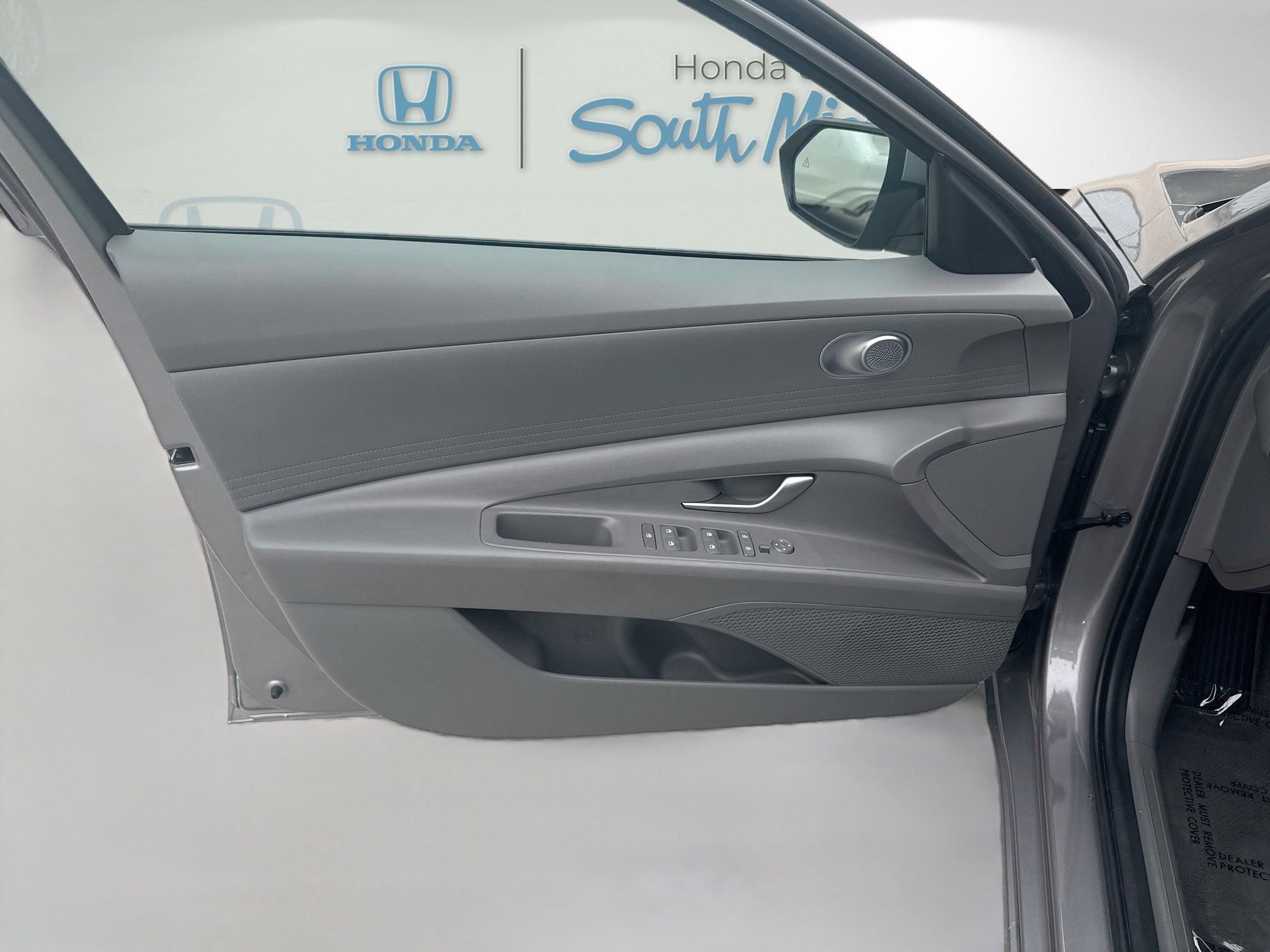 Used 2024 Hyundai Elantra SE FWD image 19