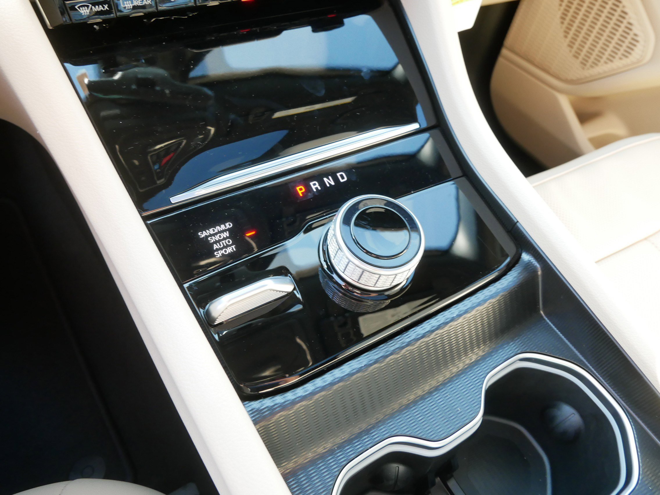 New 2025 Jeep Grand Cherokee Limited w/ Luxury Tech Group II image 10