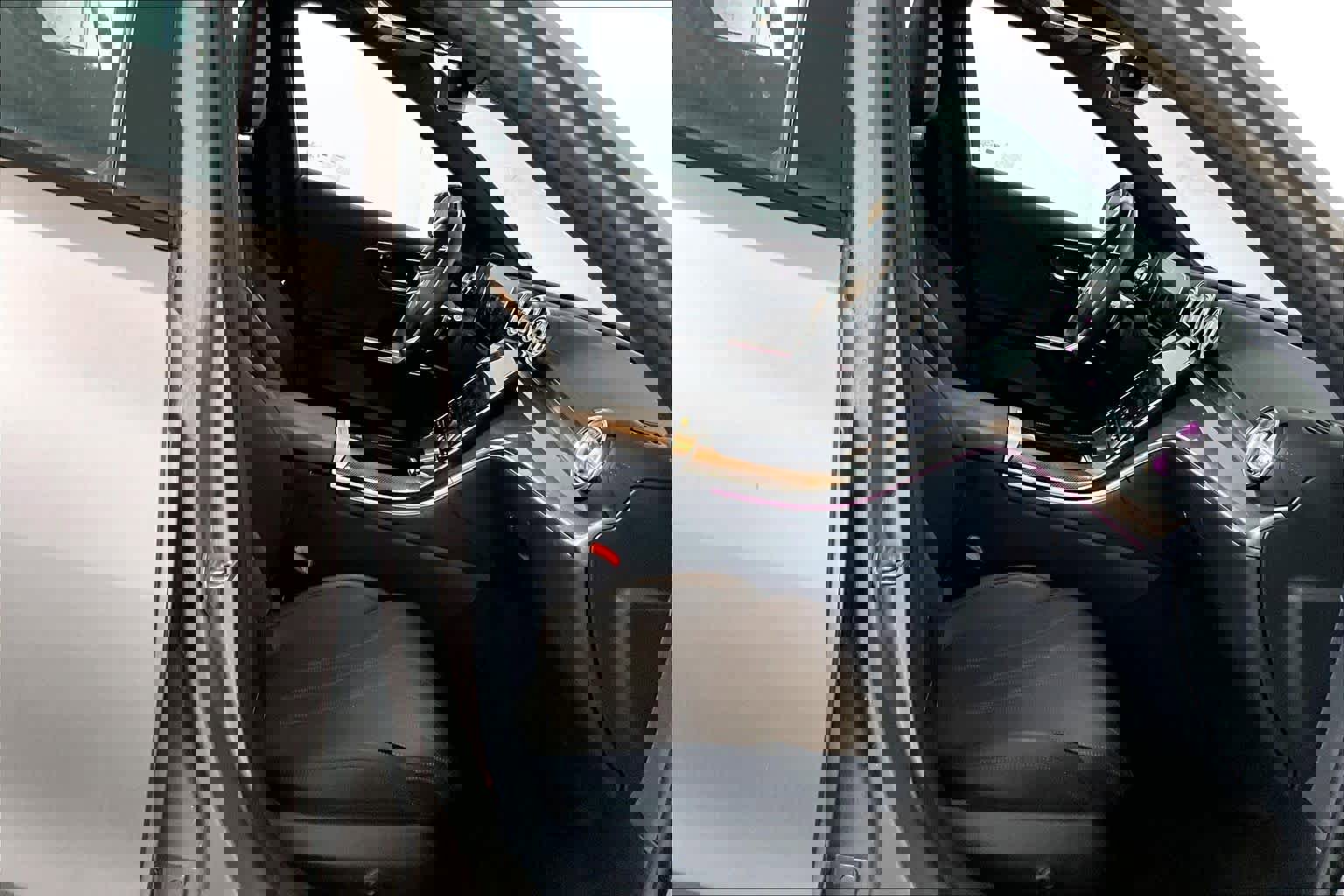 Used 2023 Mercedes-Benz C 300 4MATIC Sedan image 8