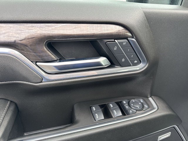 Certified 2025 Chevrolet Silverado 3500 LTZ w/ LTZ Convenience Package image 15