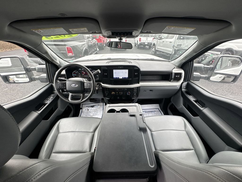 Used 2025 Ford F550 4x4 Crew Cab Super Duty image 20