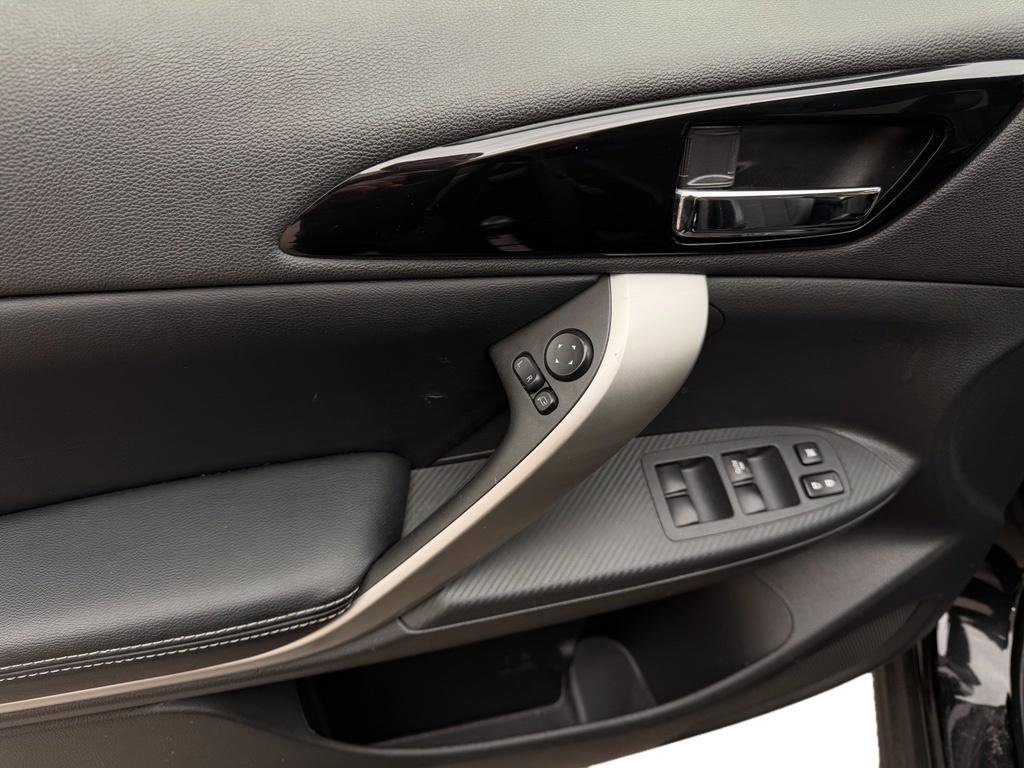 Used 2024 Mitsubishi Eclipse Cross SE image 14