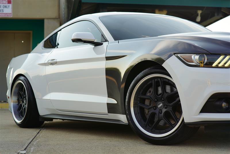 Used 2015 Ford Mustang Coupe RWD image 12