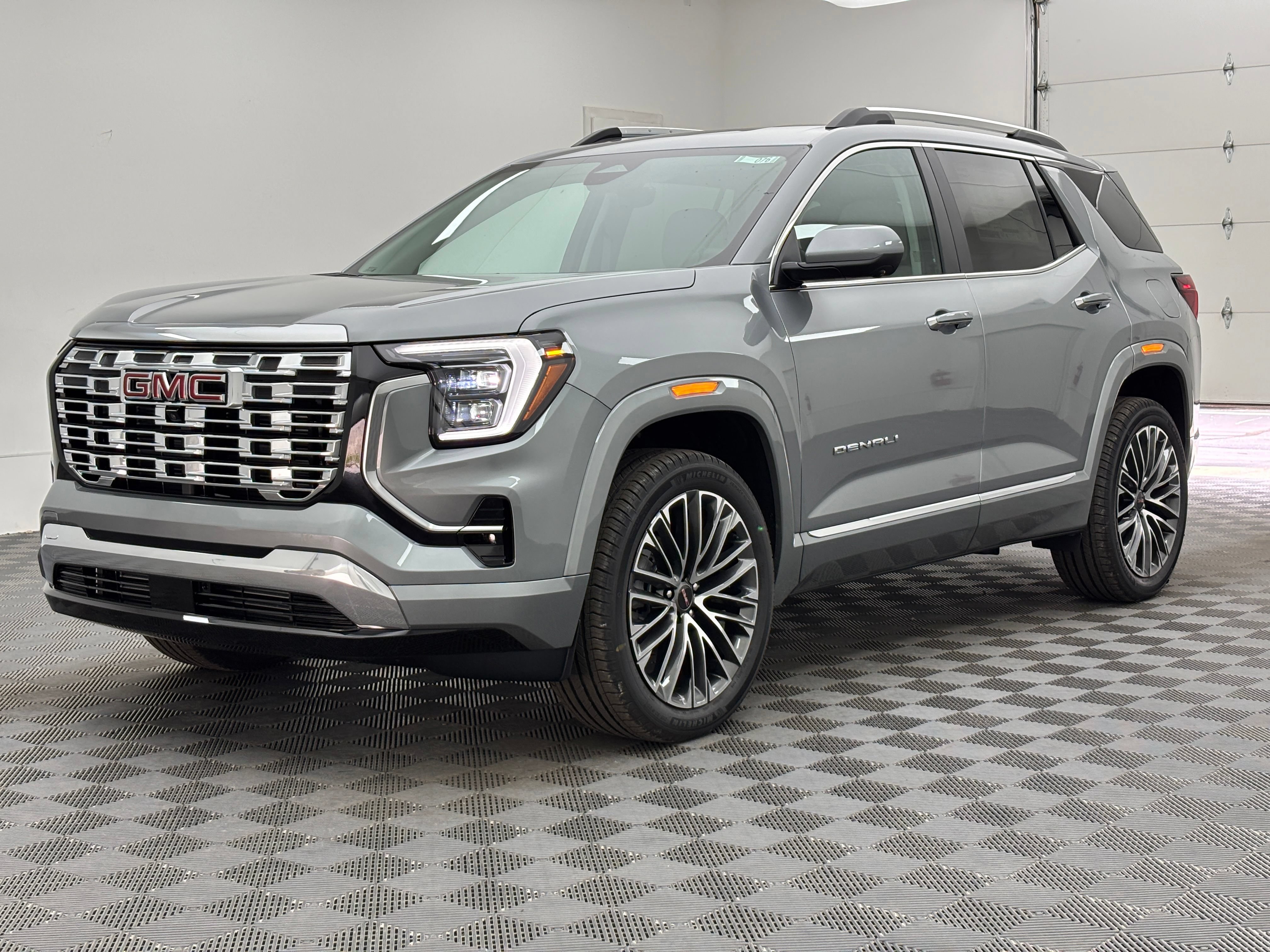 New 2027 GMC Terrain Denali w/ LPO, Floor Liner Package AWD/4WD image 2