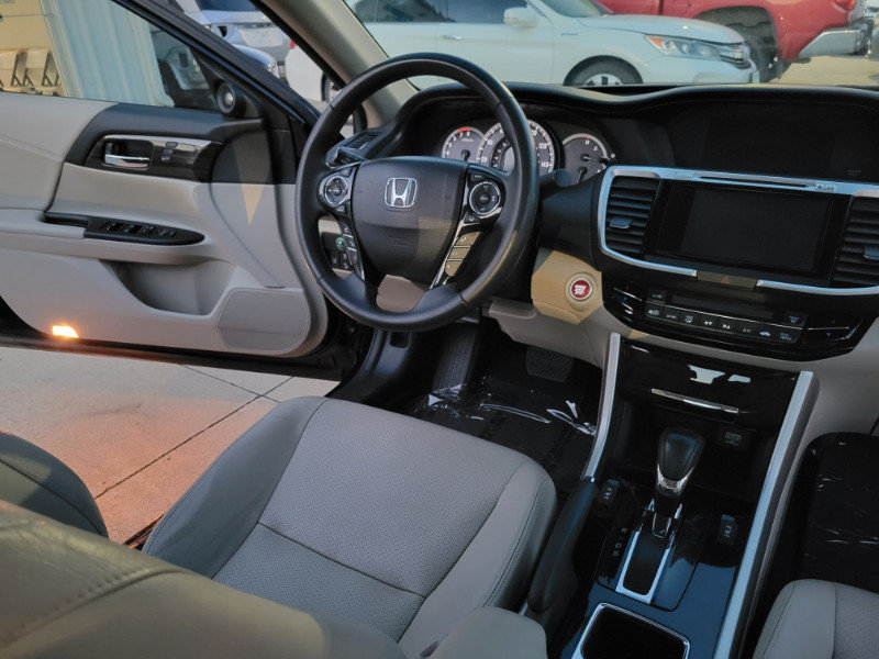 Used 2017 Honda Accord EX-L image 26