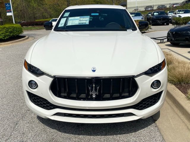 Used 2024 Maserati Levante GT Ultima image 3