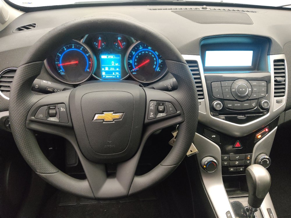Used 2016 Chevrolet Cruze LT FWD image 22