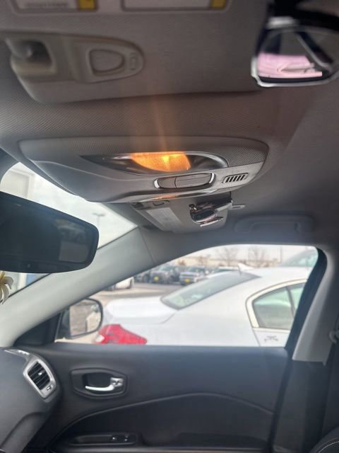 Used 2018 Jeep Compass Sport w/ Tech Group image 12