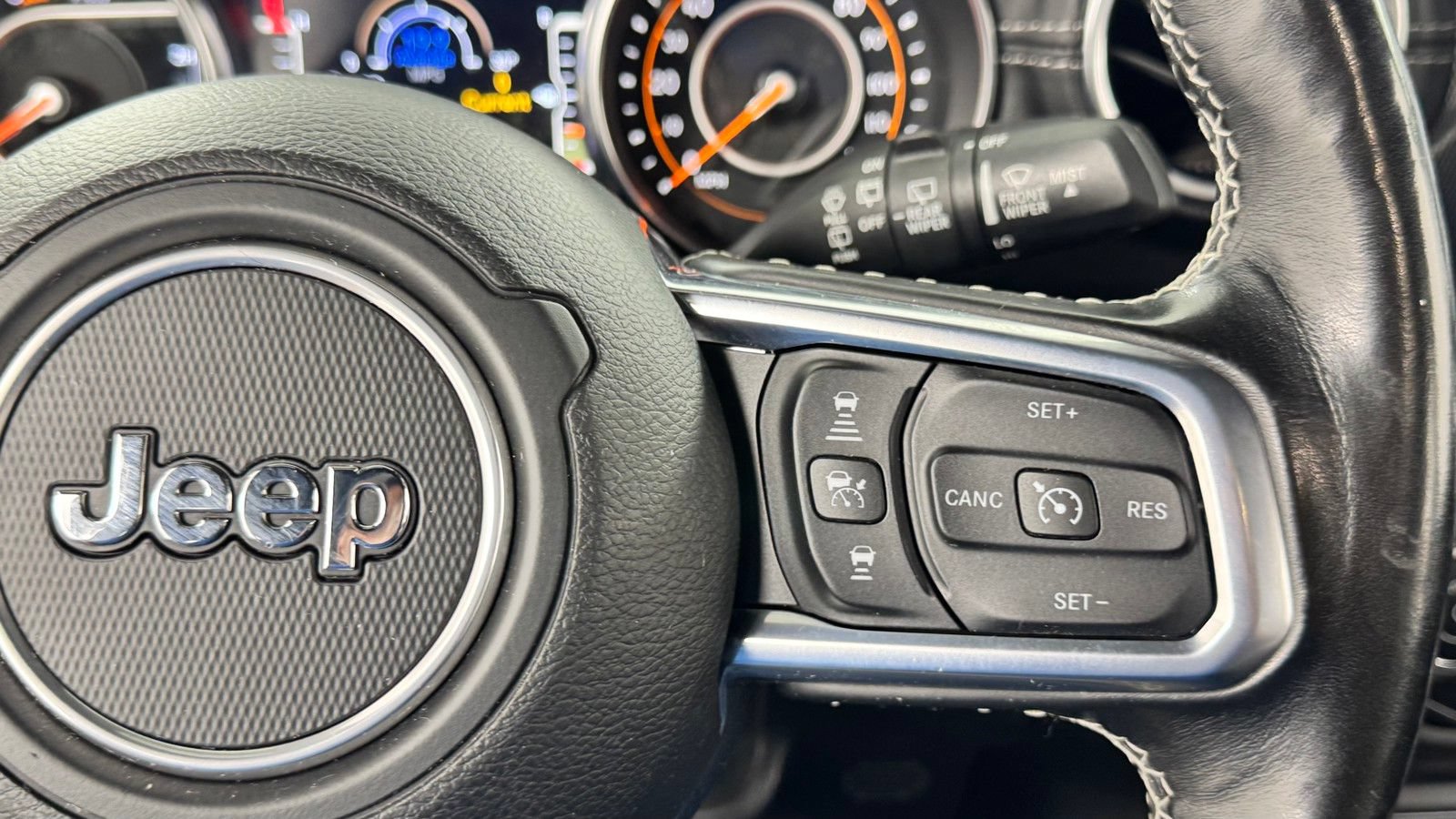 Used 2020 Jeep Wrangler Unlimited Sahara AWD/4WD image 23