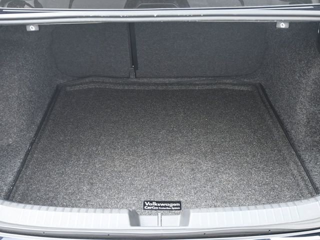 Used 2025 Volkswagen Jetta SEL FWD image 31