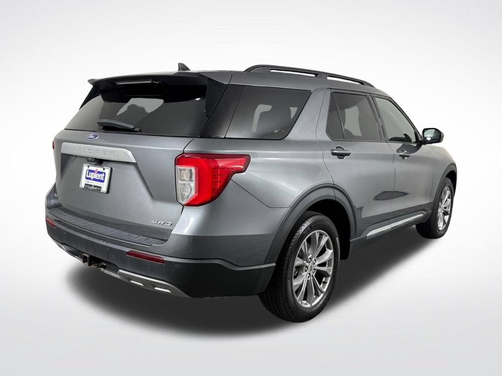 Used 2023 Ford Explorer XLT w/ Equipment Group 202A AWD/4WD image 5