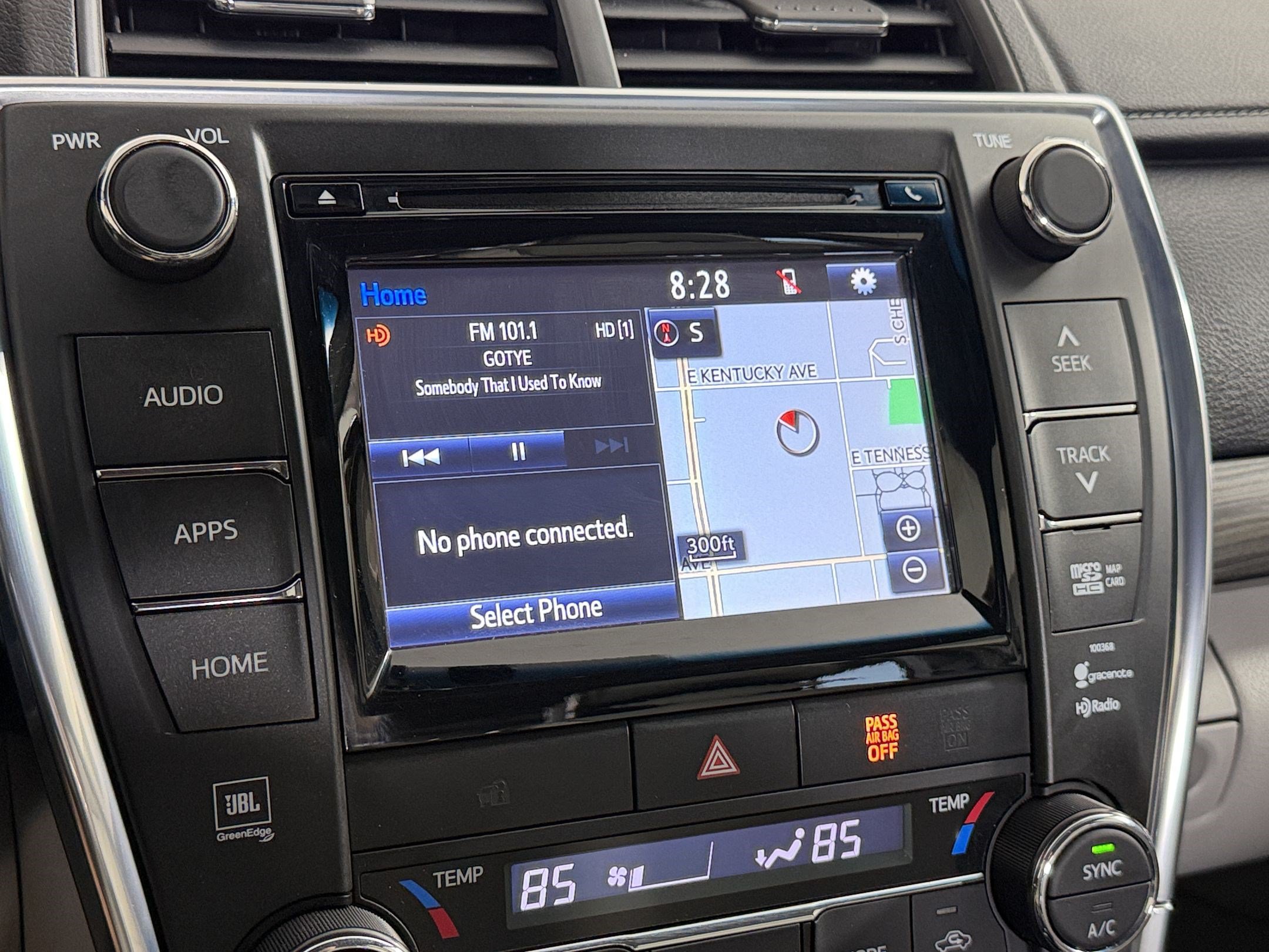 Used 2015 Toyota Camry XLE w/ Moonroof Package FWD image 20