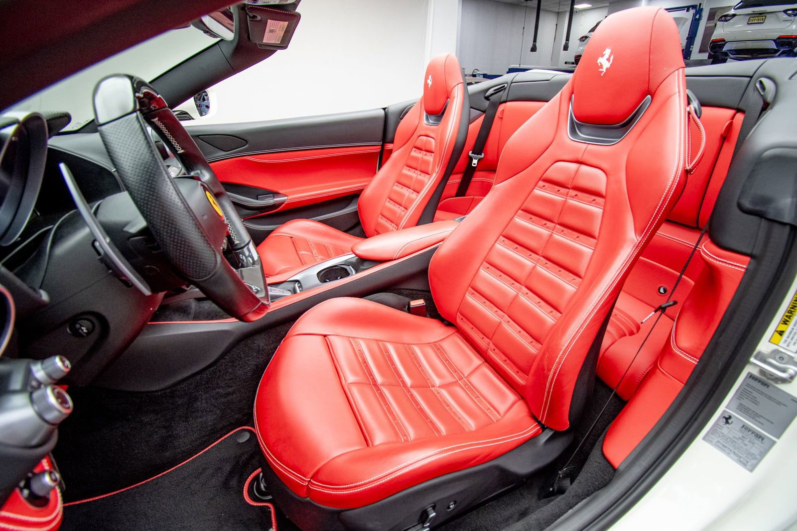 Used 2019 Ferrari Portofino RWD image 19