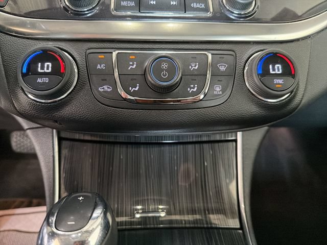 Used 2016 Chevrolet Impala LT FWD image 18