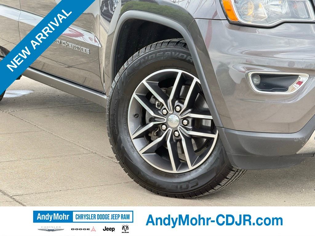 Used 2018 Jeep Grand Cherokee Limited AWD/4WD image 11