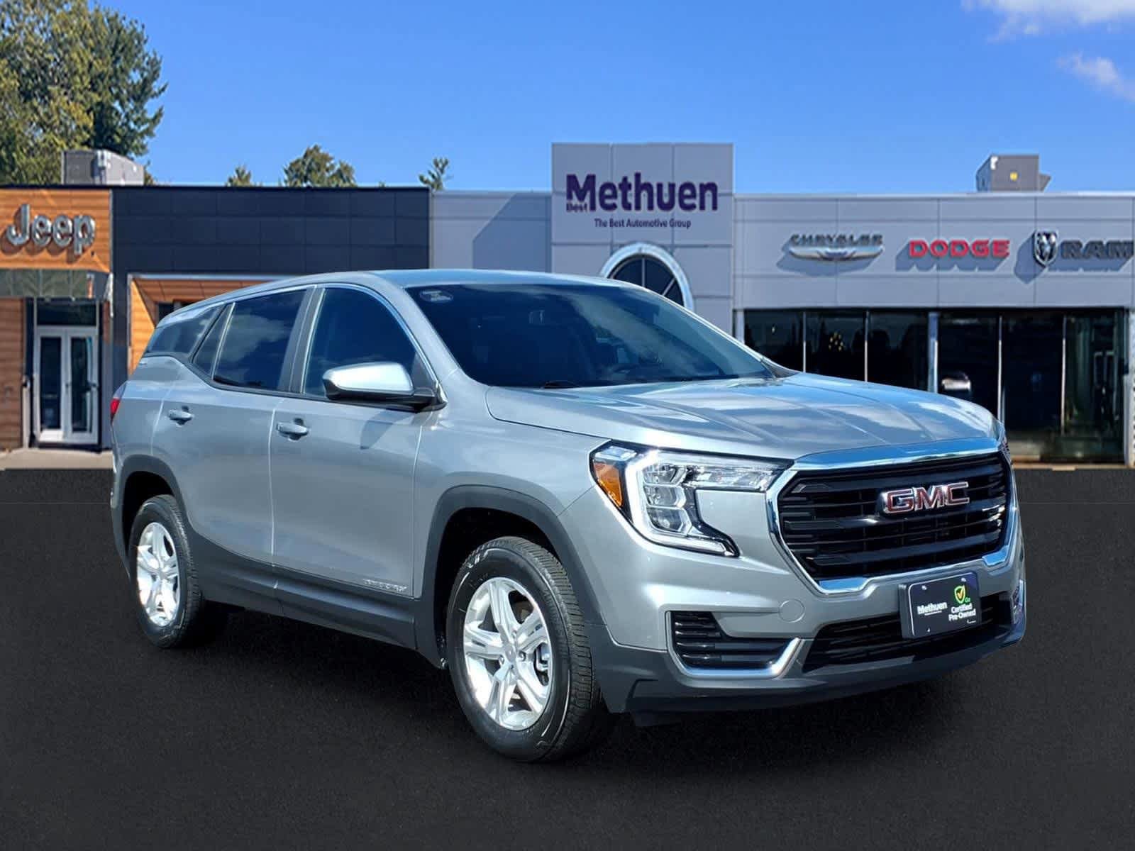Used 2024 GMC Terrain SLE